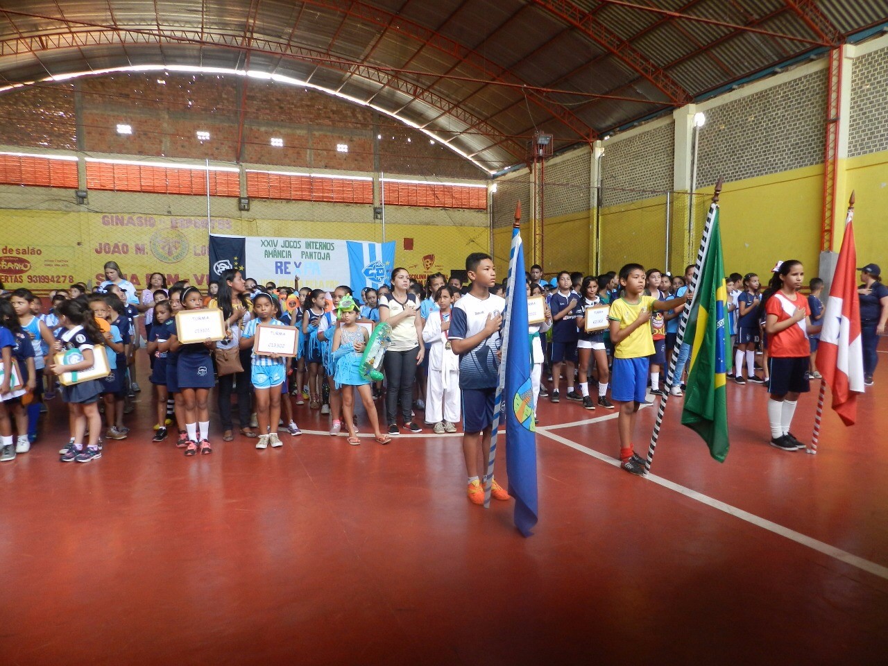Alunos de escola municipal disputam RexPa  em diversas modalidades esportivas