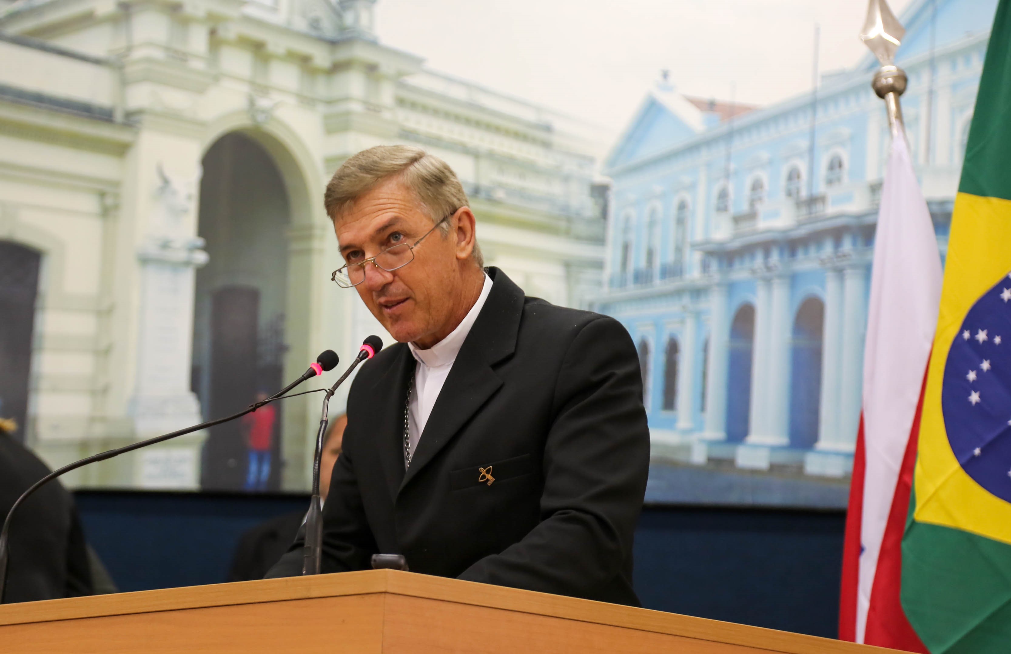 Prefeito sanciona lei que institui o Dia Municipal de Nossa Senhora de Nazaré