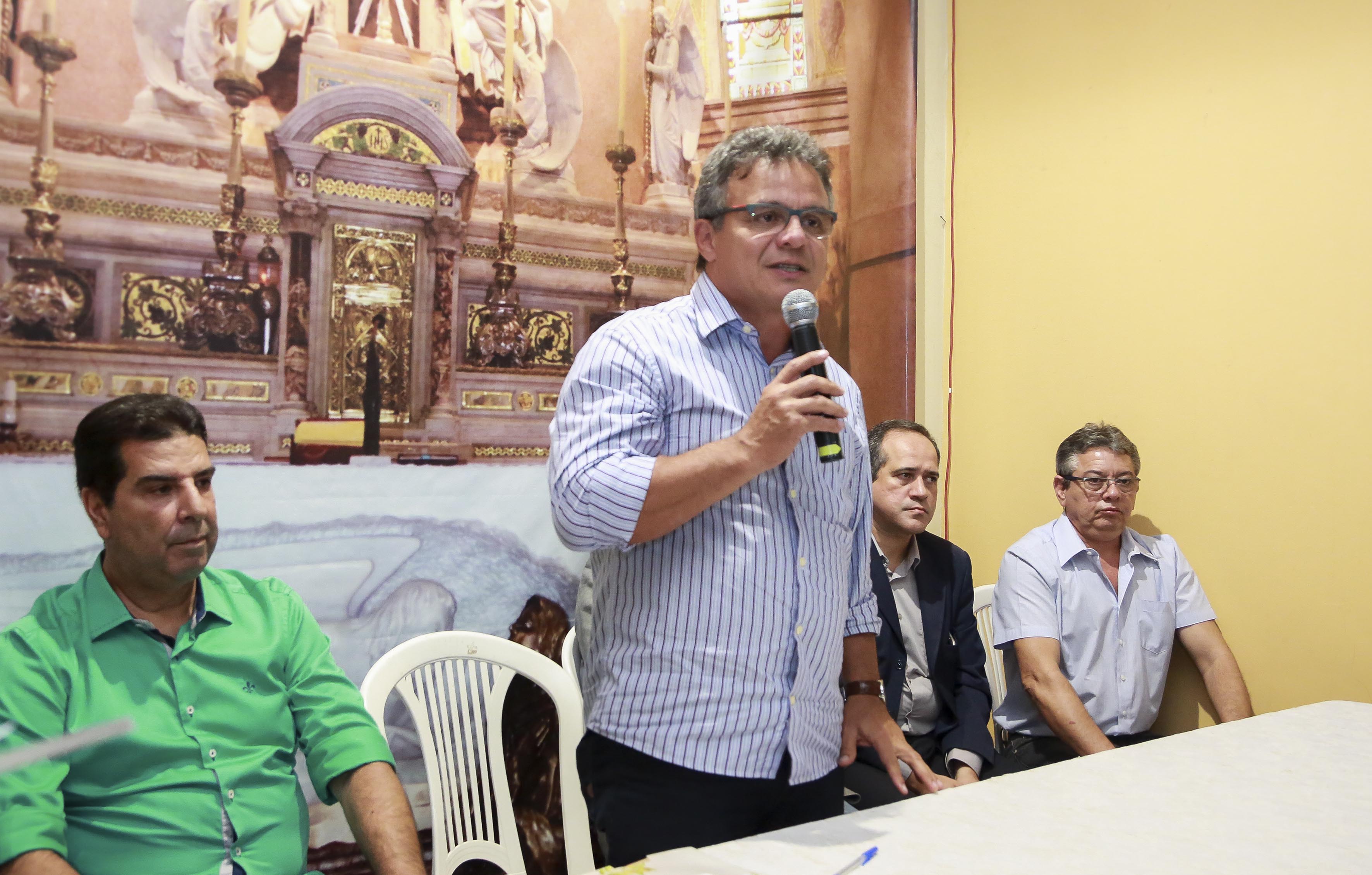 Prefeitura certifica mais 27 batedores de açaí e anuncia parceria com o governo estadual