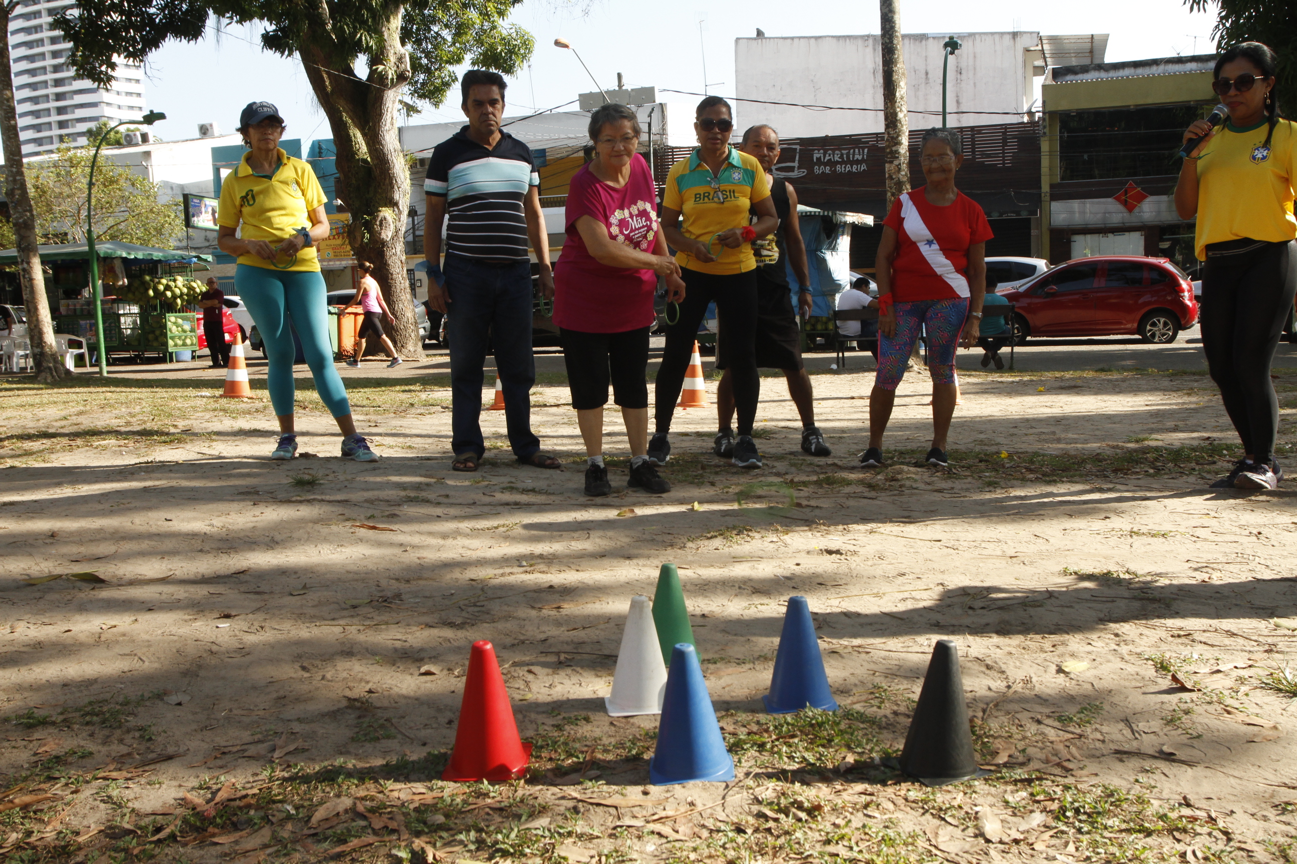 Jogos Recreativos da Praça Brasil divertem participantes nesta quinta-feira, 14