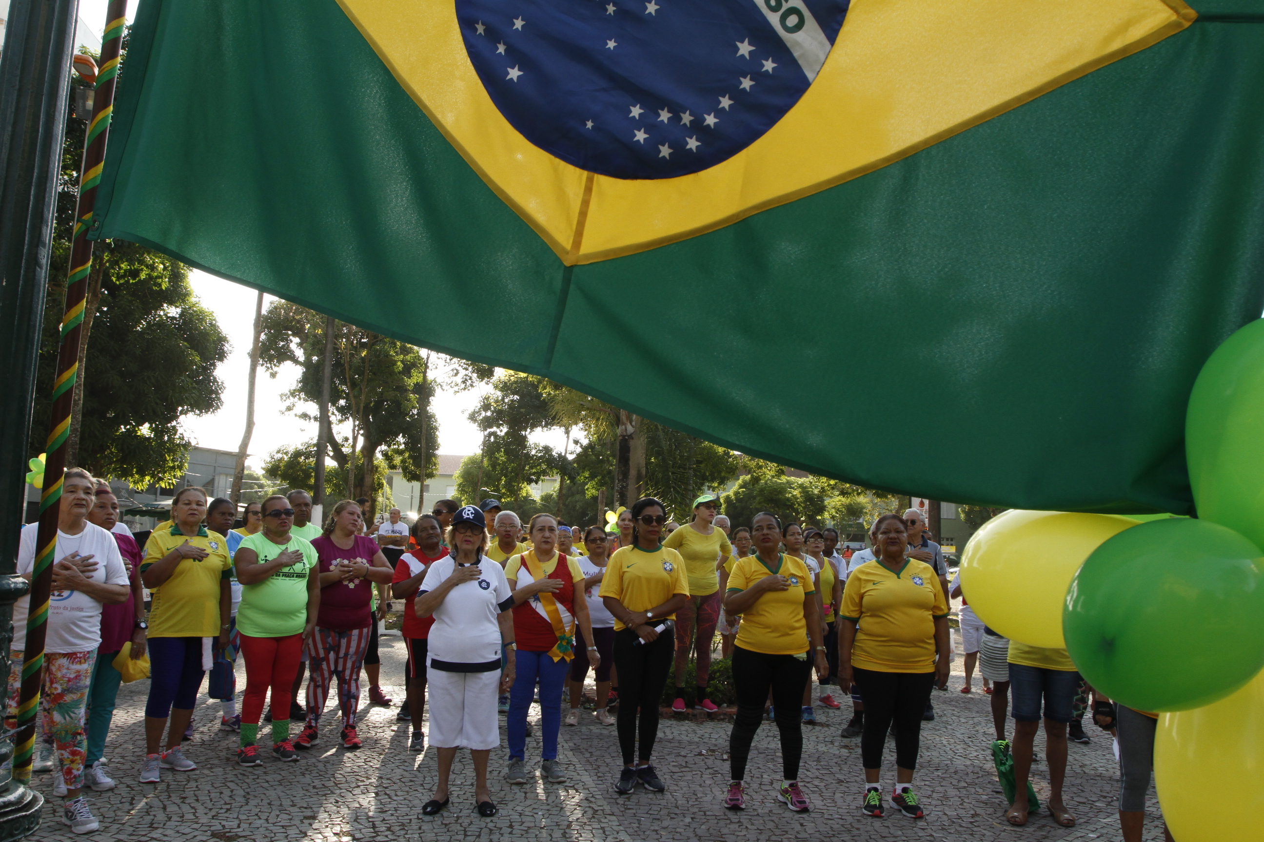 Jogos Recreativos da Praça Brasil divertem participantes nesta quinta-feira, 14