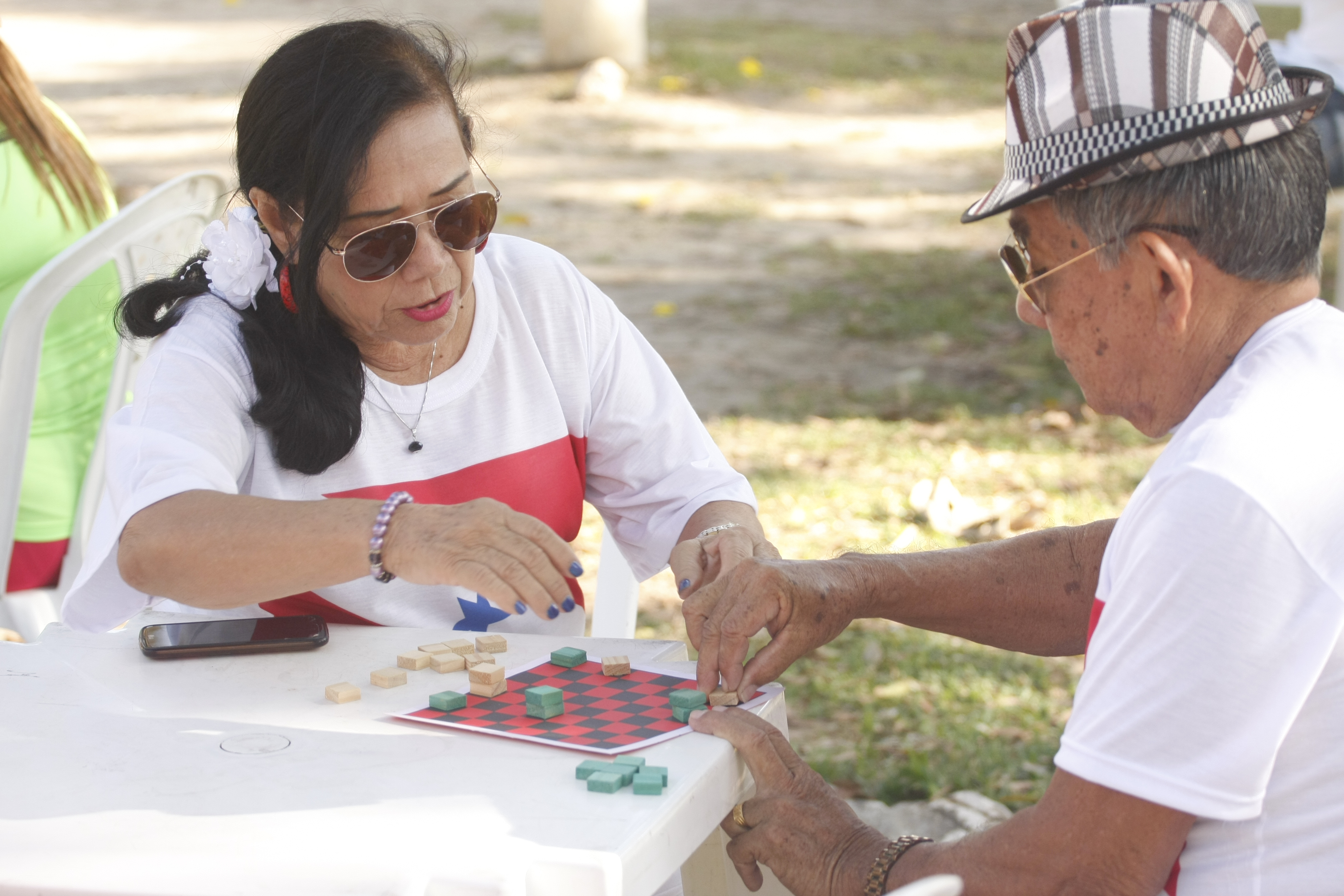 Jogos Recreativos da Praça Brasil divertem participantes nesta quinta-feira, 14