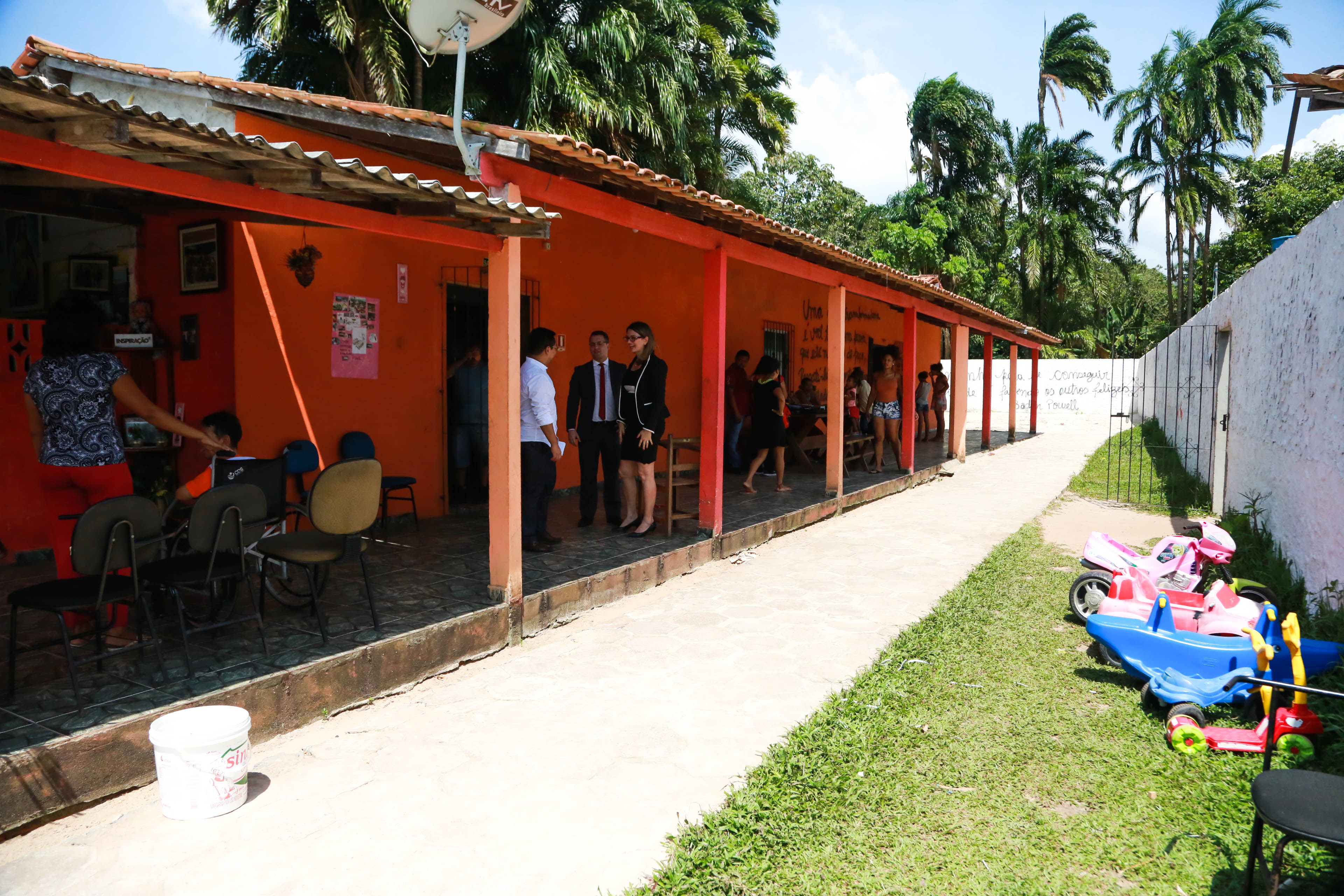 Prefeitura de Belém entrega títulos de propriedade ao Lar da Tia Socorro em Mosqueiro