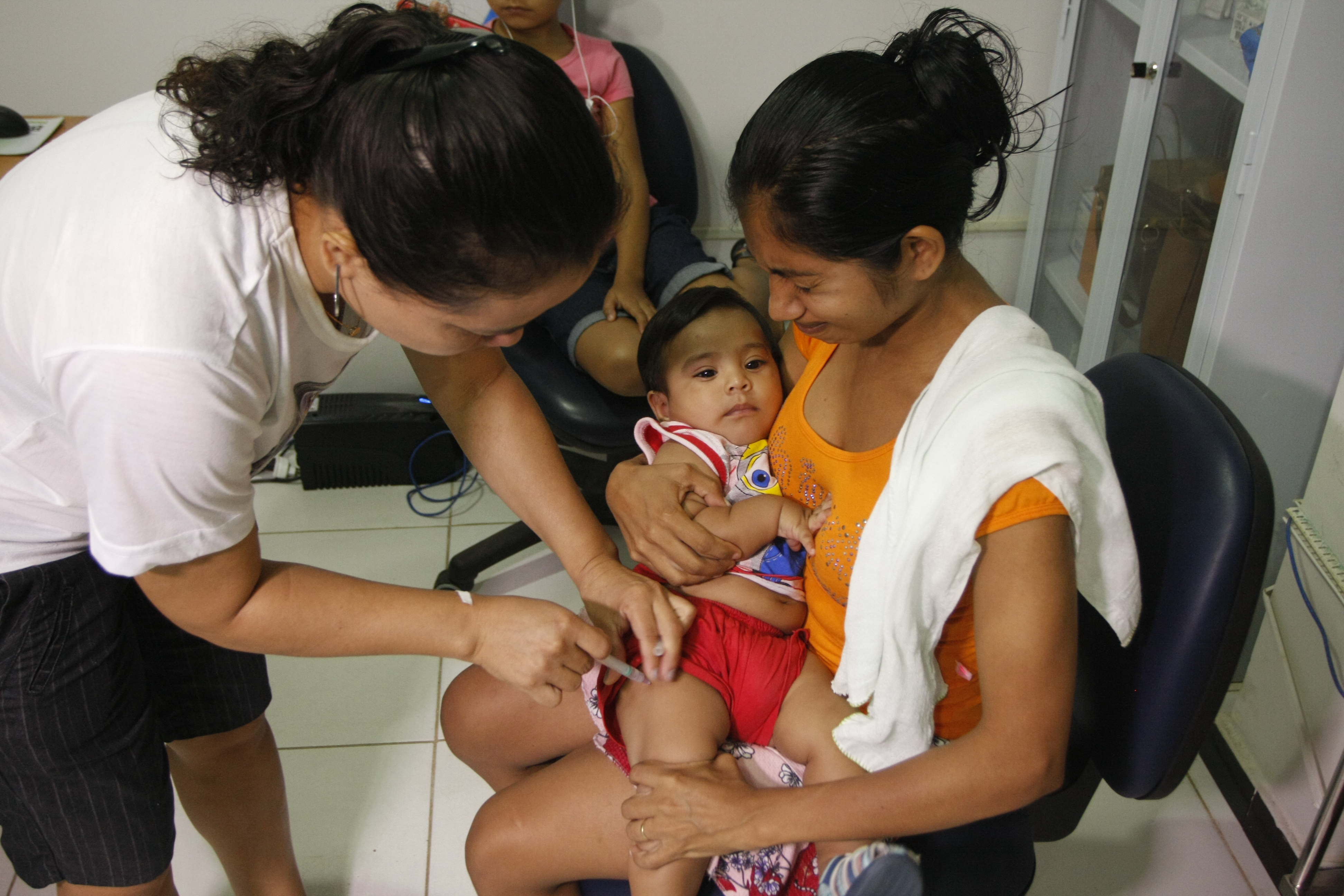 Mais de 280 postos abriram neste sábado, 16, para Dia D de multivacinação