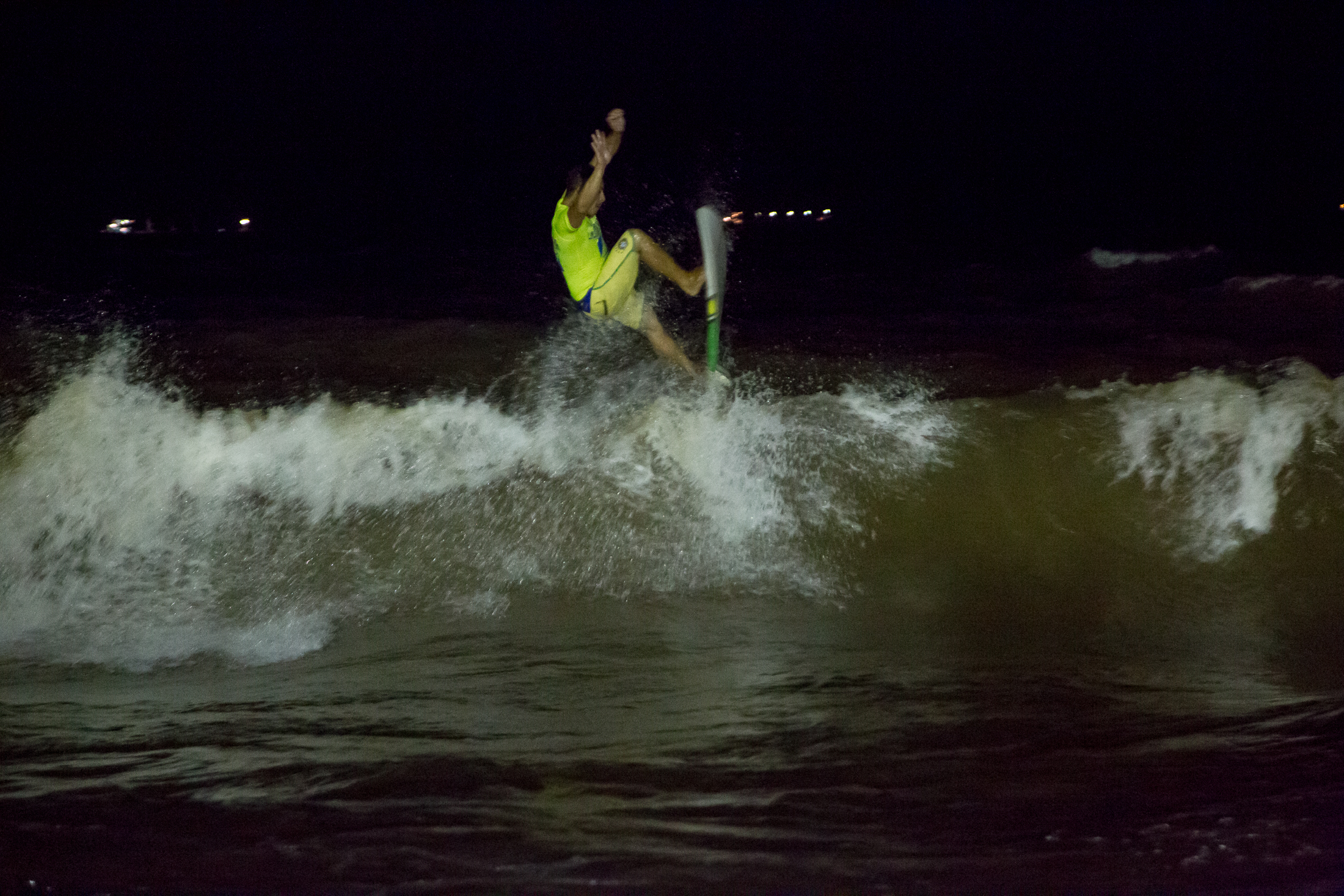 Surf noturno de água doce é novidade no Campeonato Paraense