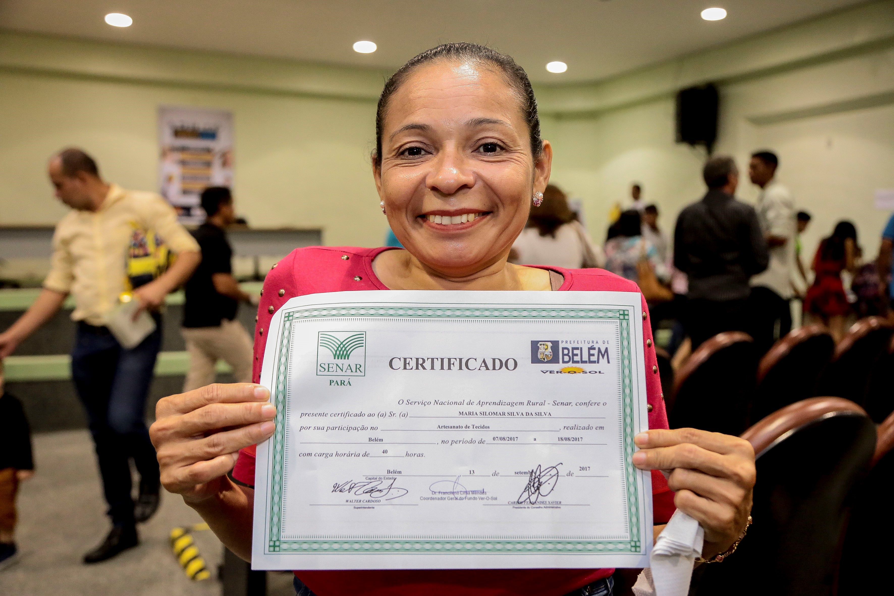 Fundo Ver-o-Sol certifica 231 pessoas em cursos profissionalizantes