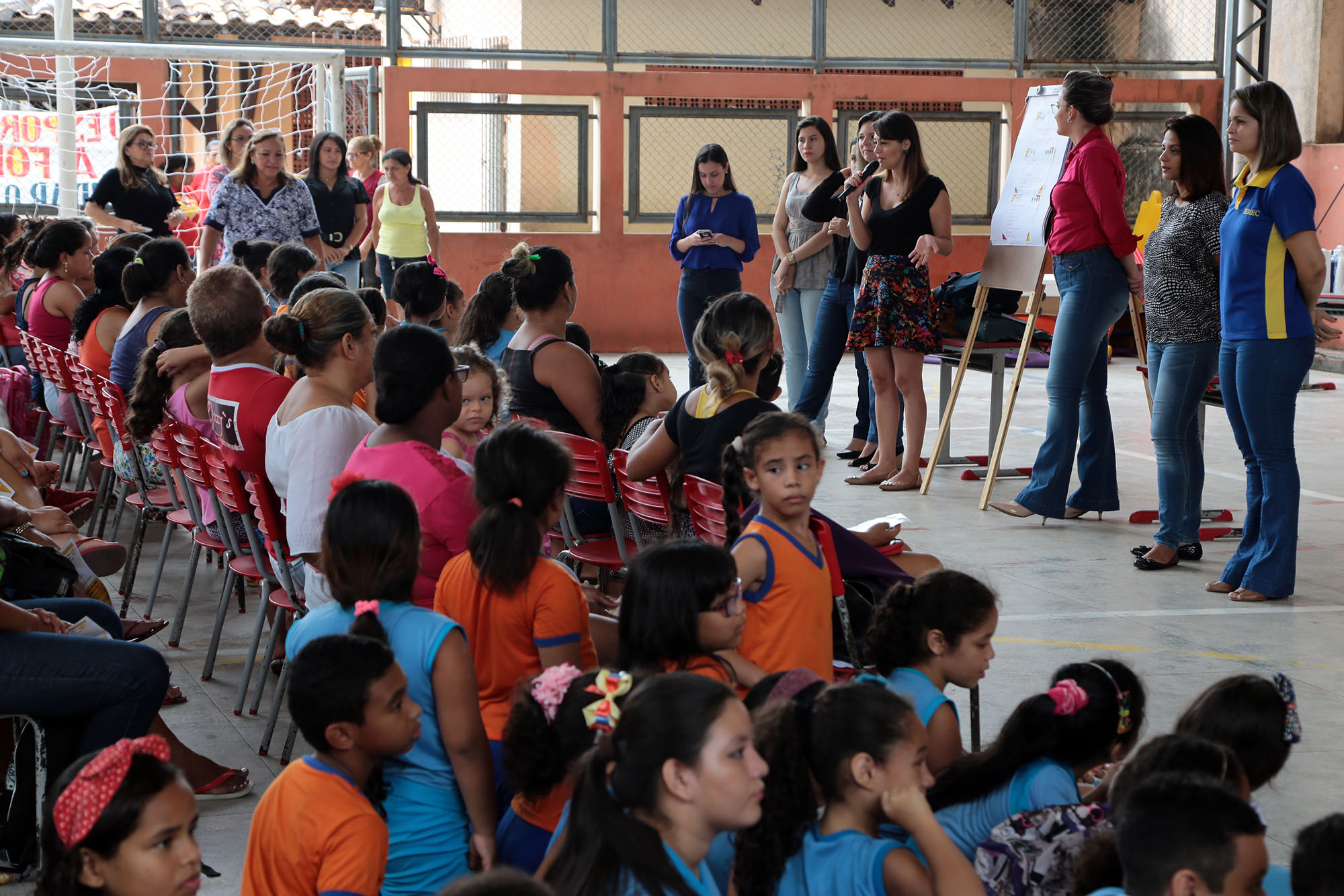 Prevenção do câncer infantil  é tema de palestras e rodas de conversa nas escolas municipais
