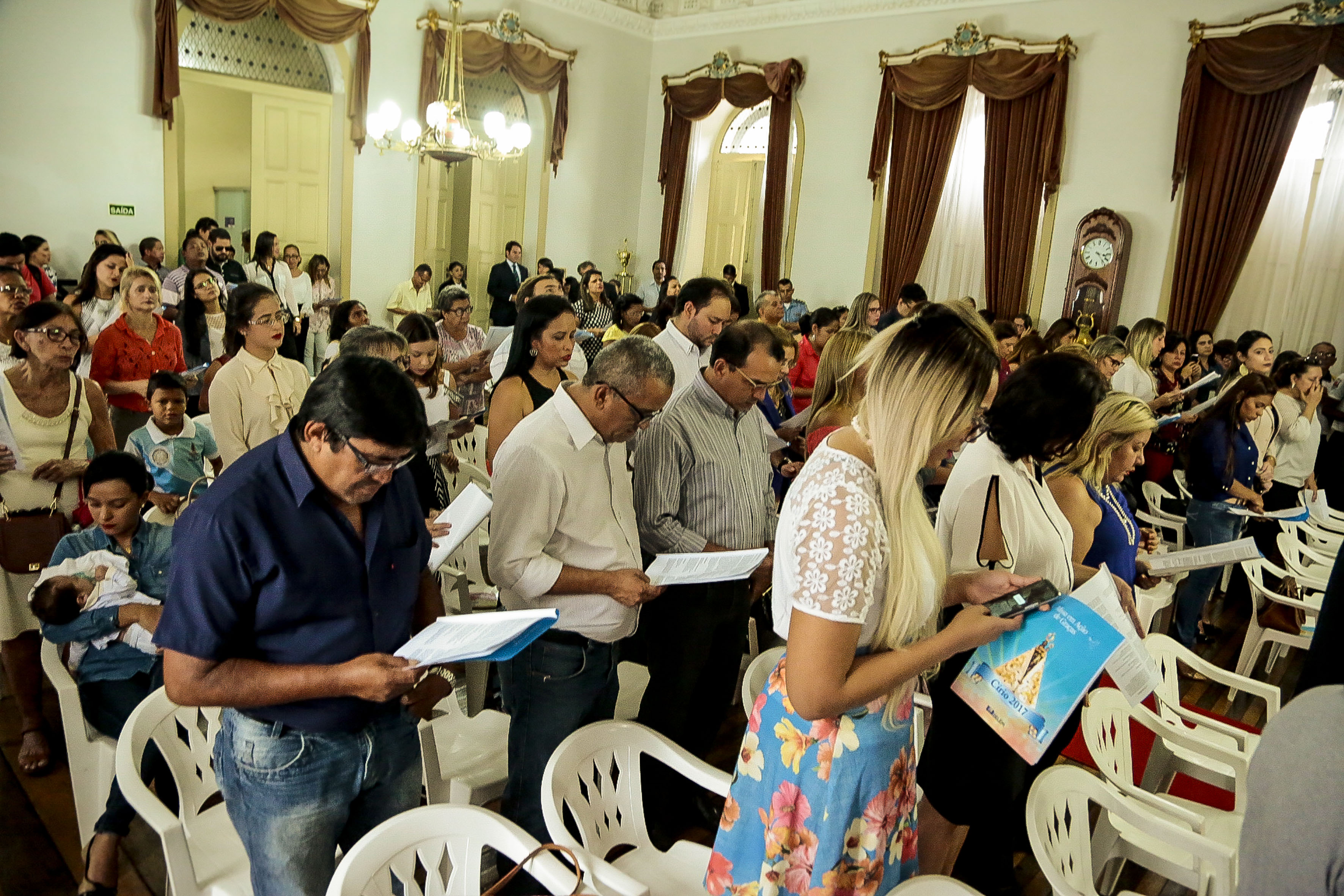 Servidores da PMB celebram visita da imagem peregrina de Nossa Senhora de Nazaré