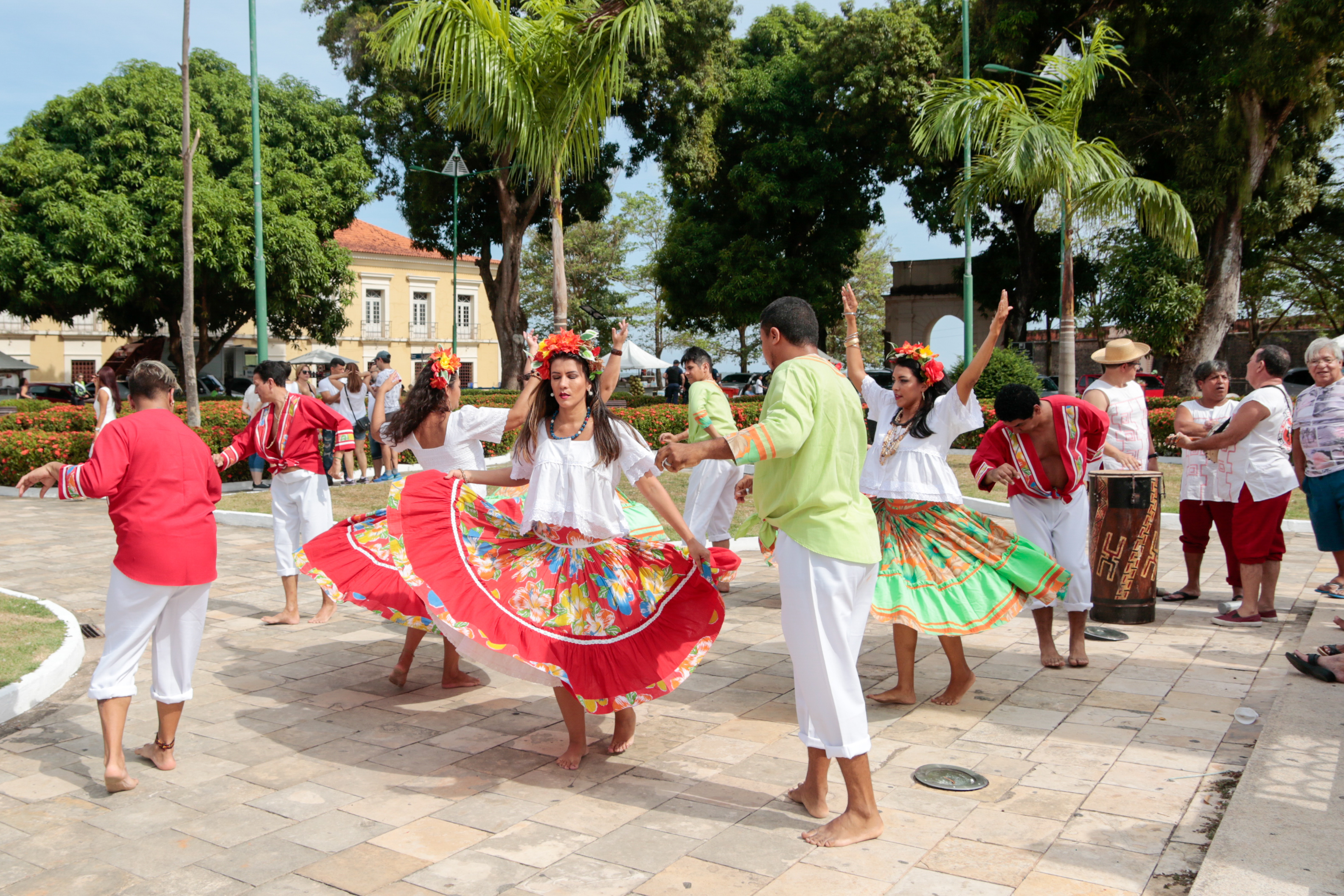 Valorização da cultura e história marca encerramento de evento de design em Belém 