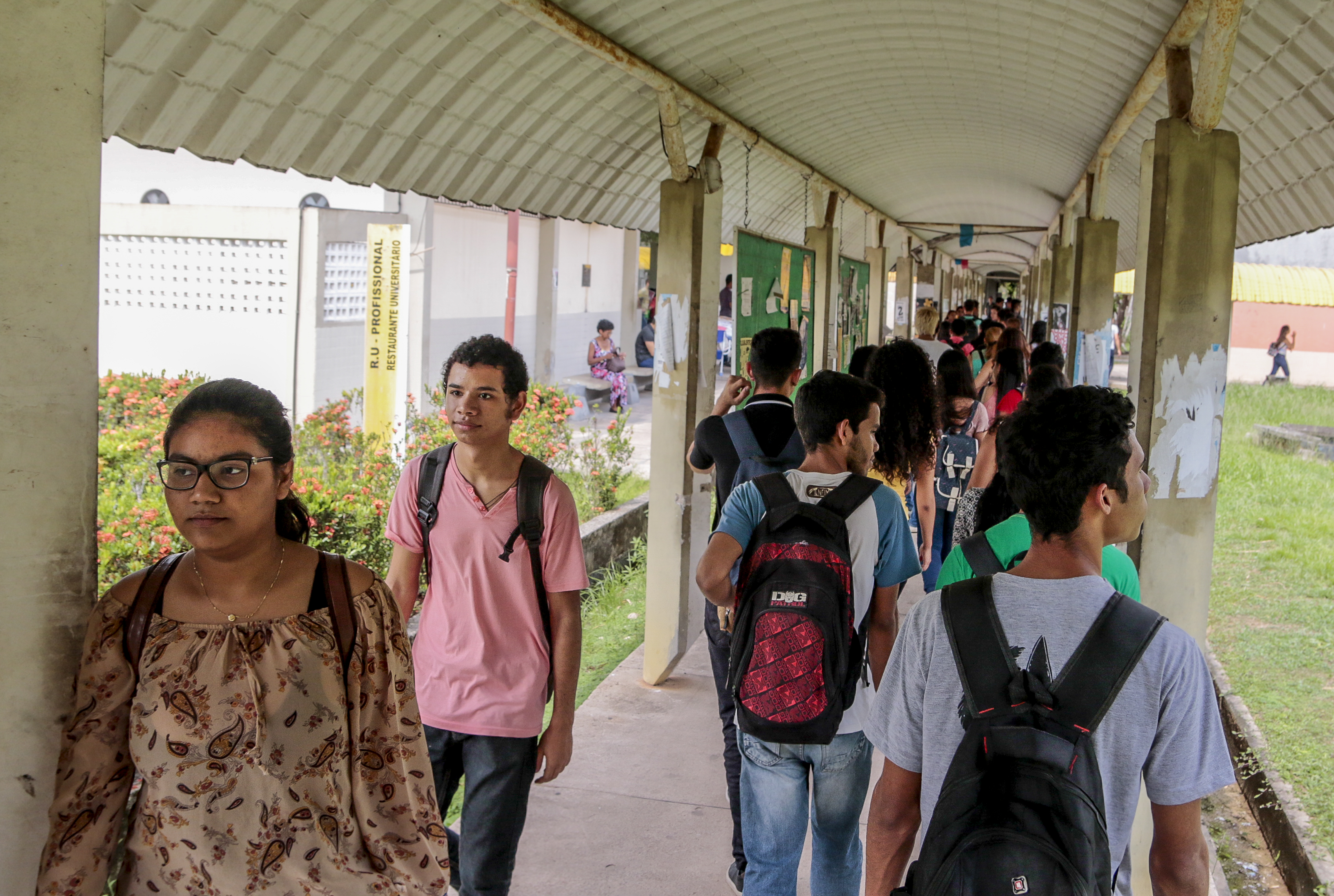 Alunos do Pré-Vestibular Municipal visitam campus da UFPA