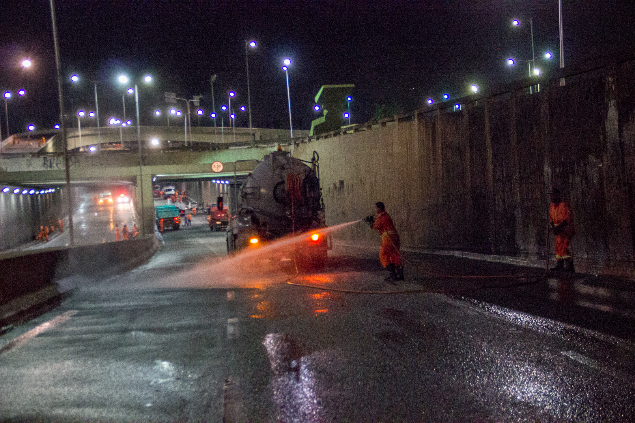 Prefeitura faz limpeza e manutenção no Complexo do Entroncamento