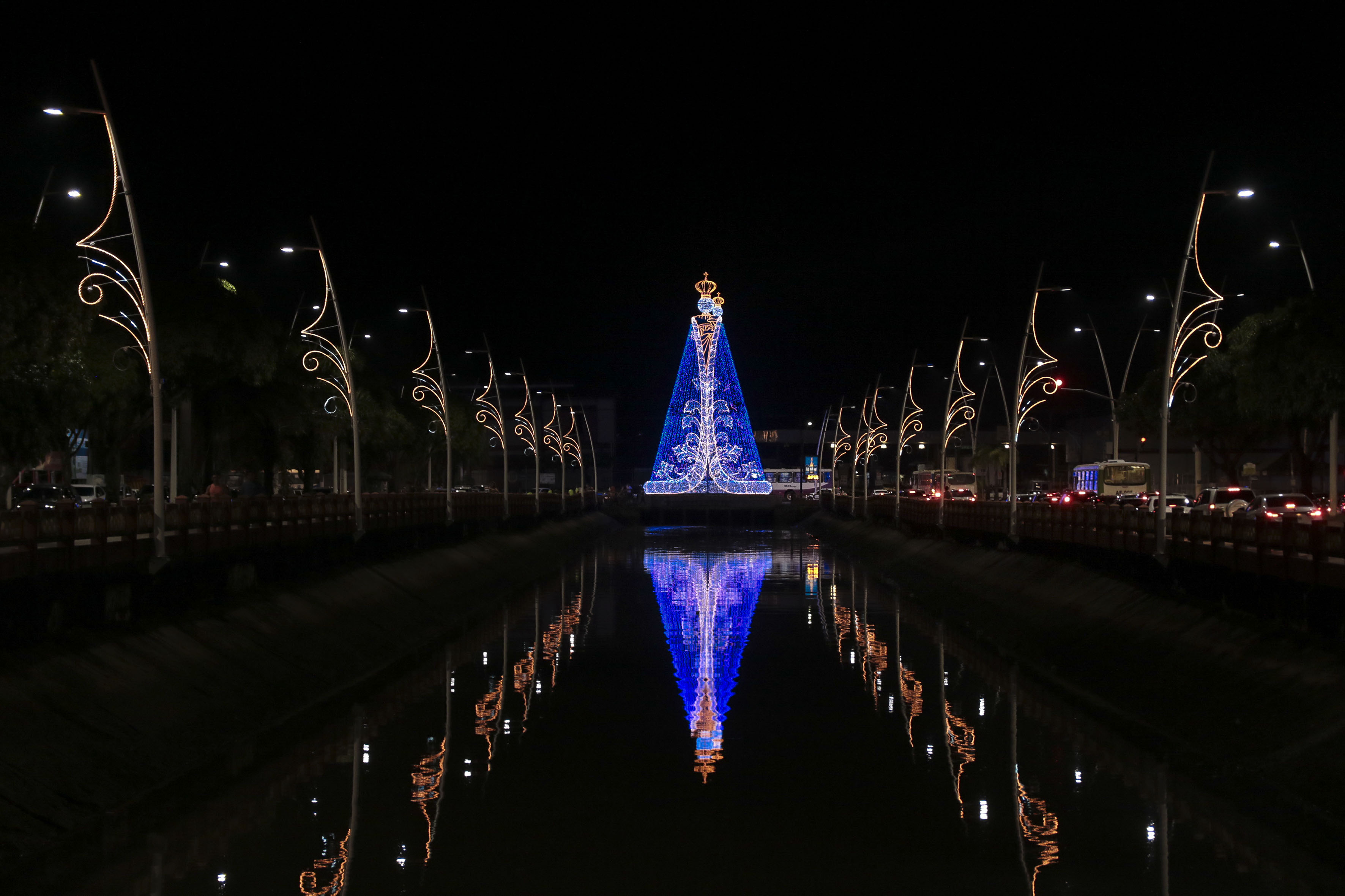 Prefeitura de Belém inaugura iluminação temática do Círio de Nazaré 