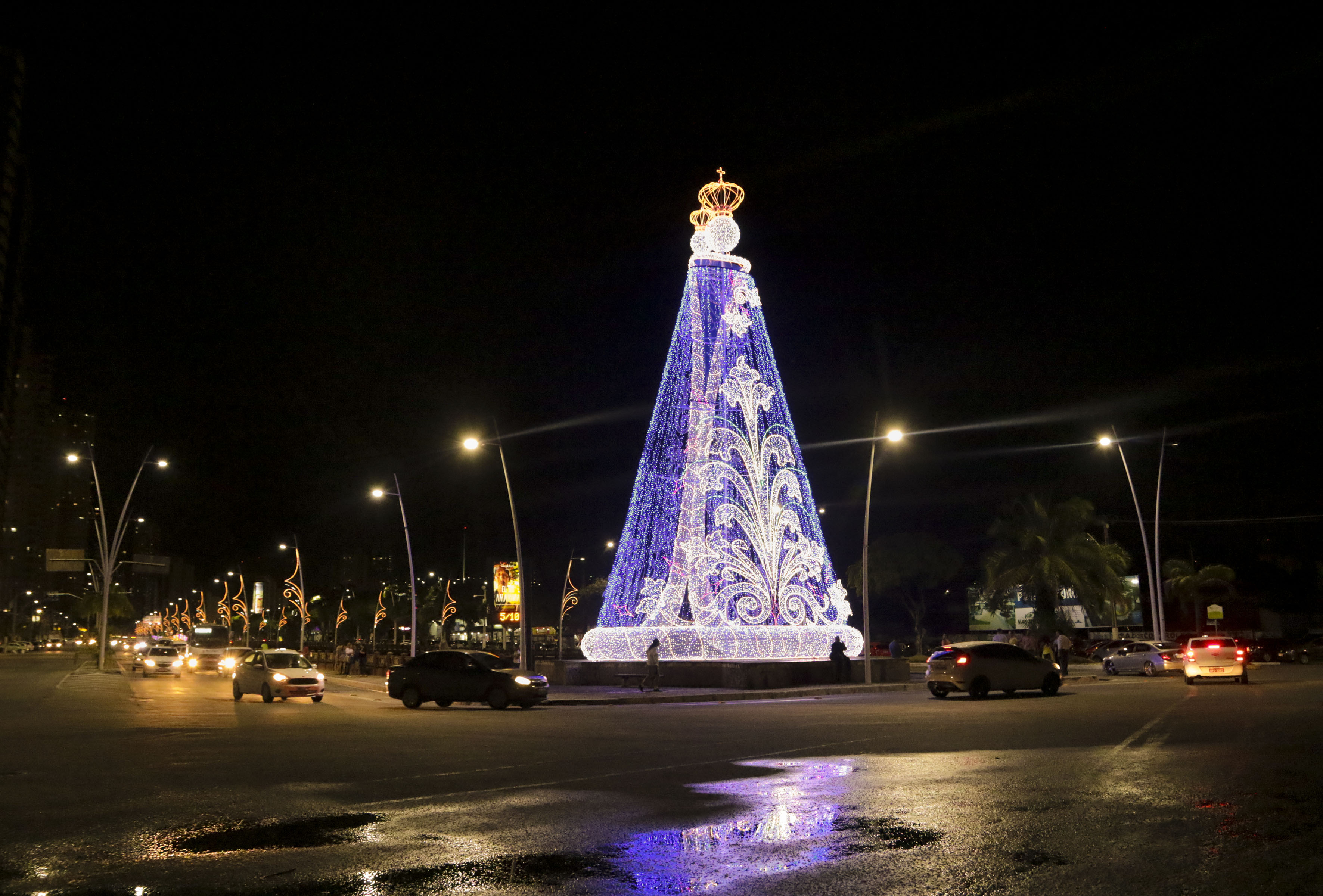 Prefeitura de Belém inaugura iluminação temática do Círio de Nazaré 