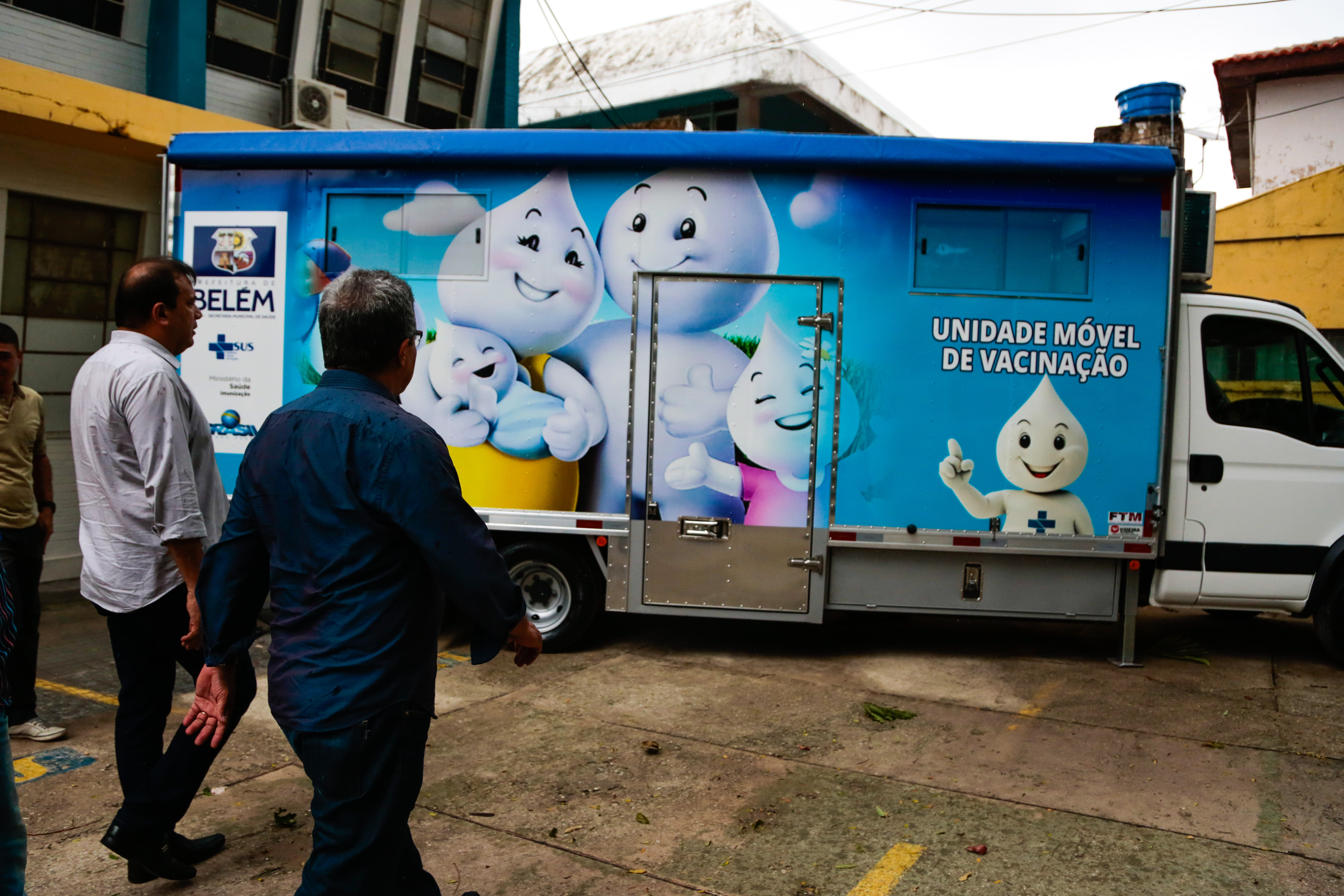 Belém ganha unidade móvel de vacinação para atender a população dentro das comunidades