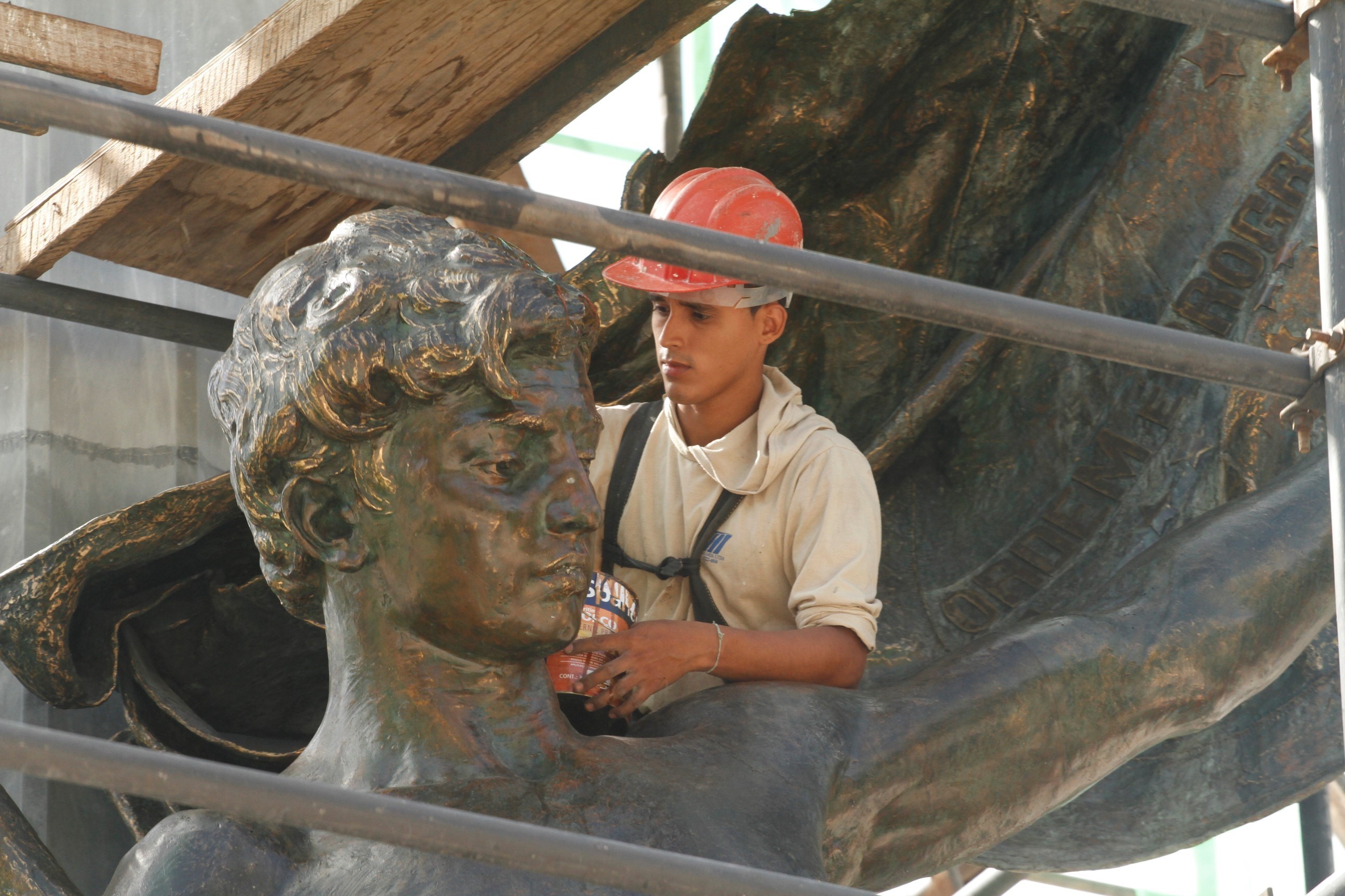 Obras de restauração da Praça da República chegam à fase final  