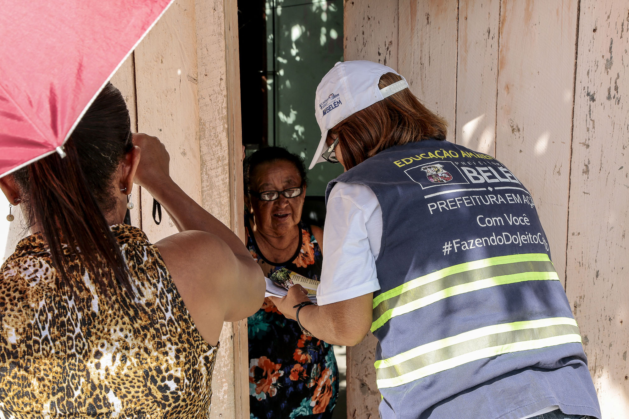 Prefeitura realiza mutirão de limpeza na 3 de Maio