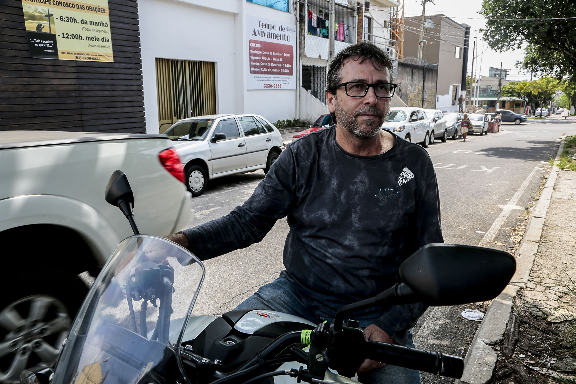 Semob combate estacionamento irregular no bairro do Marco