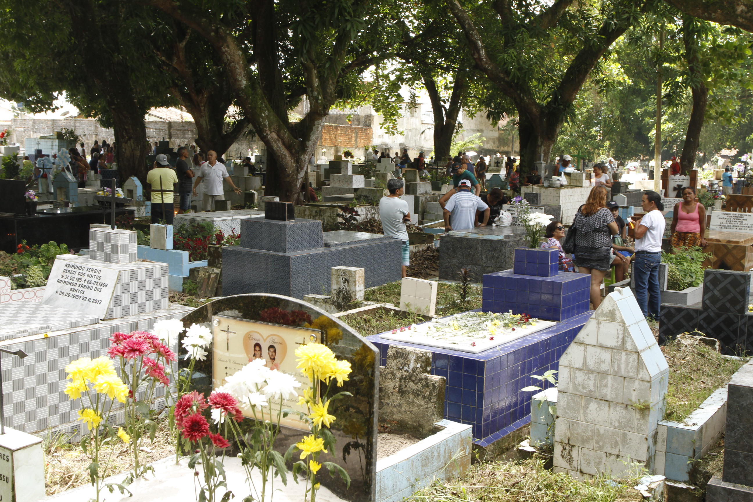 Dia de Finados registra grande movimentação nos cemitérios de Belém