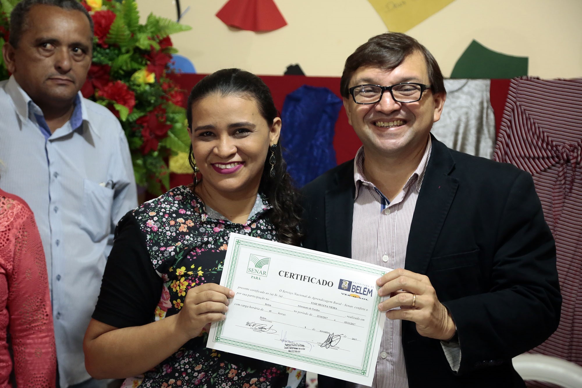 Fundo Ver-o-Sol entrega certificados do curso de Corte e Costura