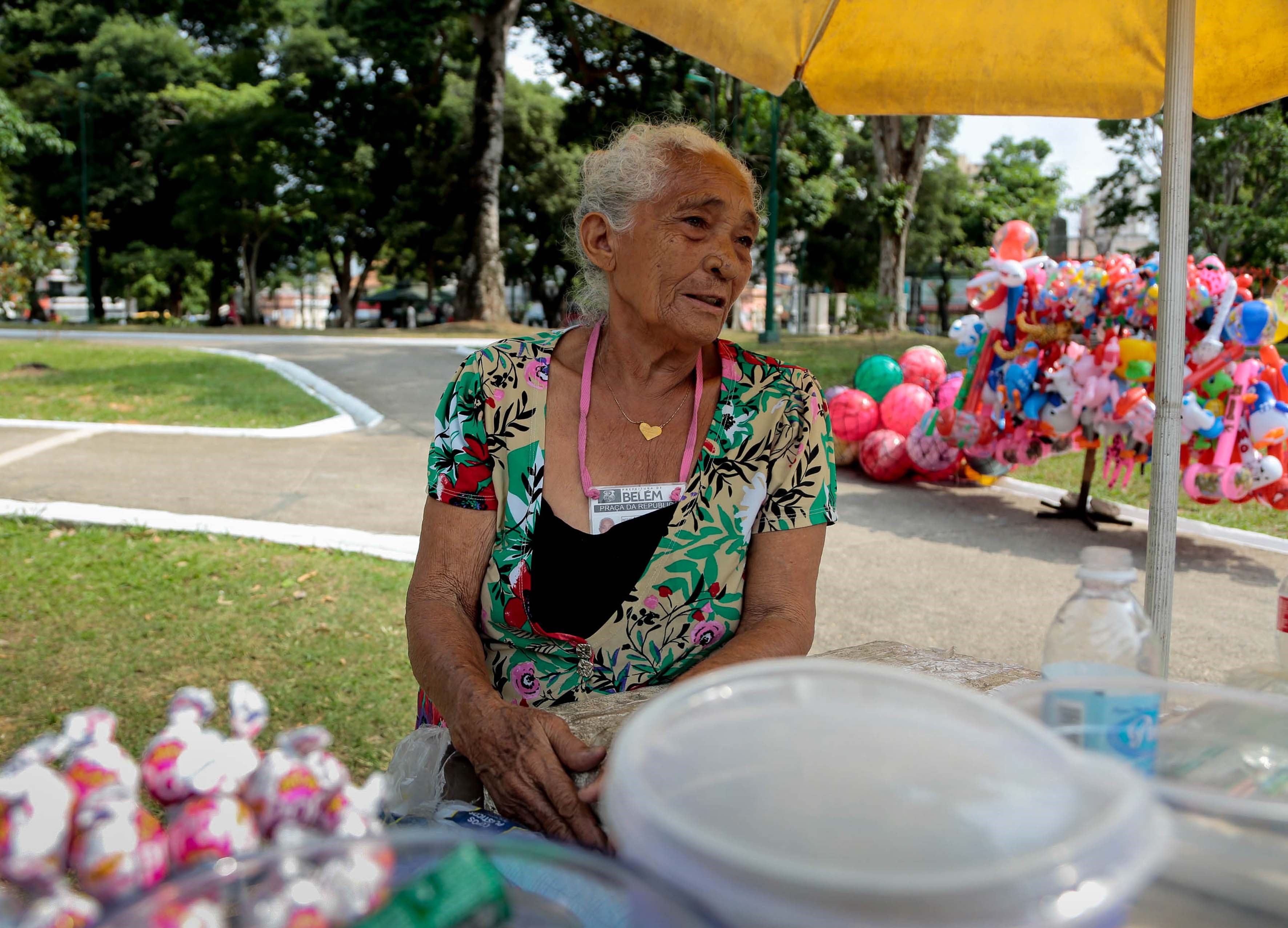 População aproveita o feriado para se exercitar e se divertir na nova Praça da República