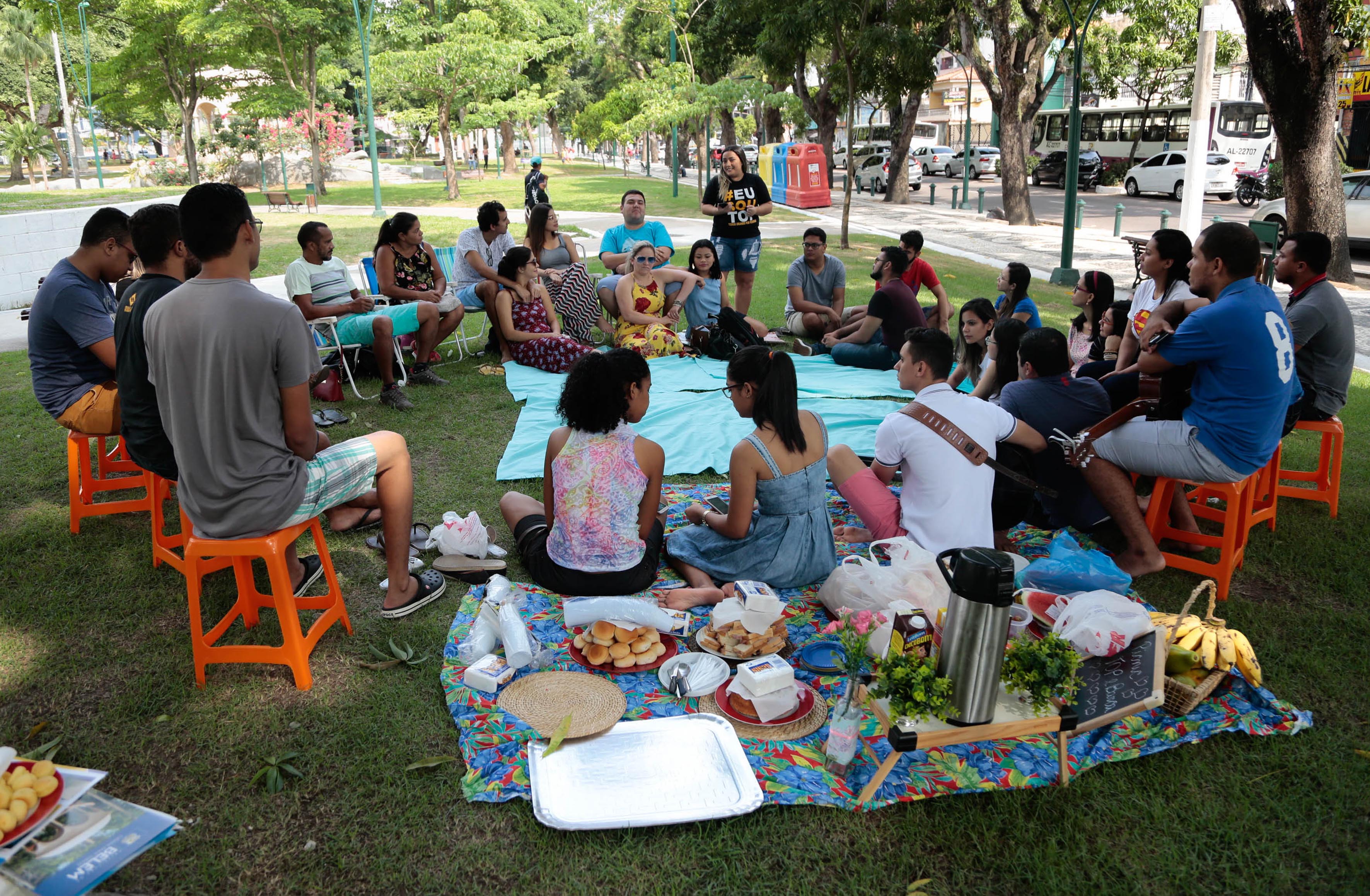 População aproveita o feriado para se exercitar e se divertir na nova Praça da República