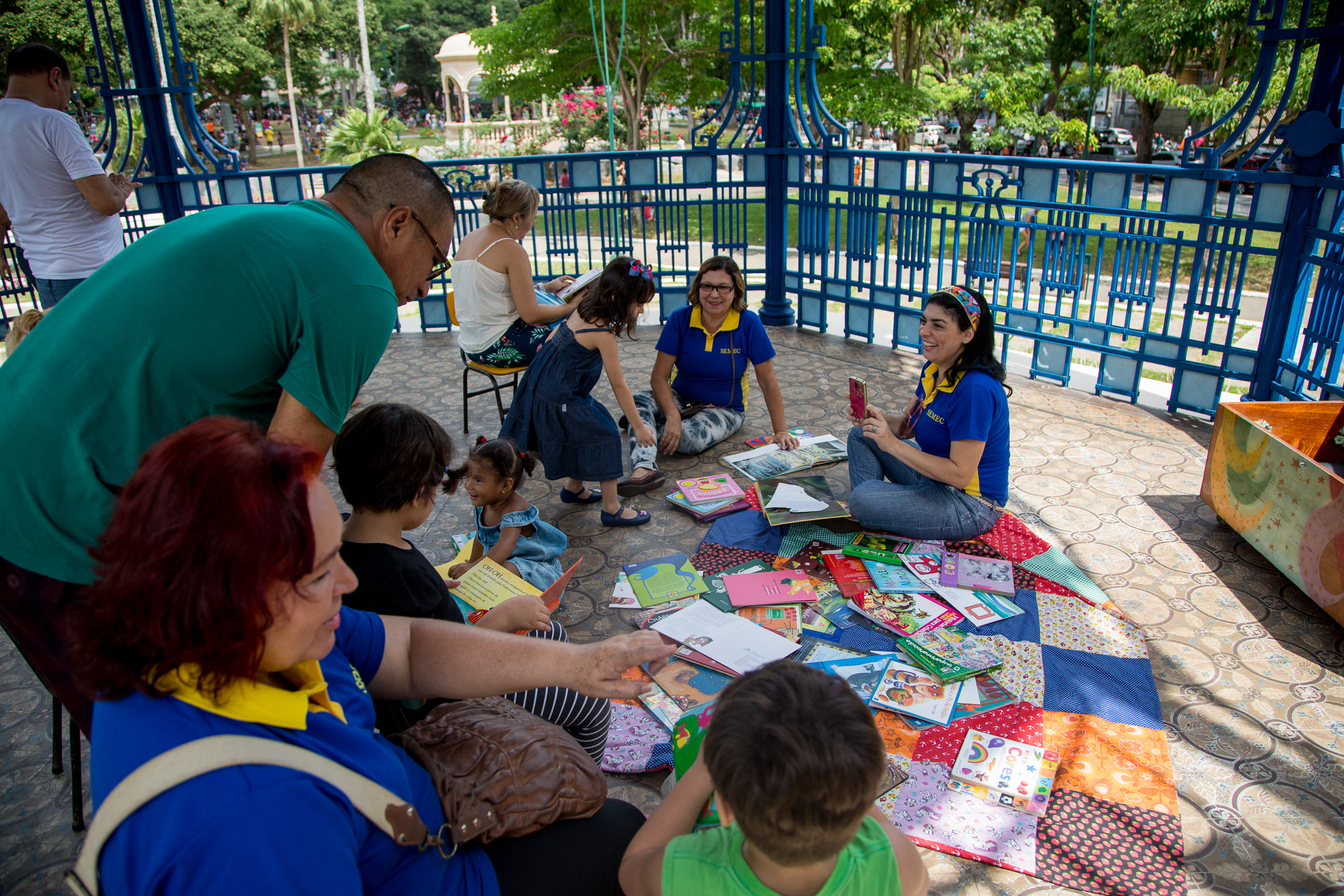 No primeiro domingo após inauguração, Praça da República lota