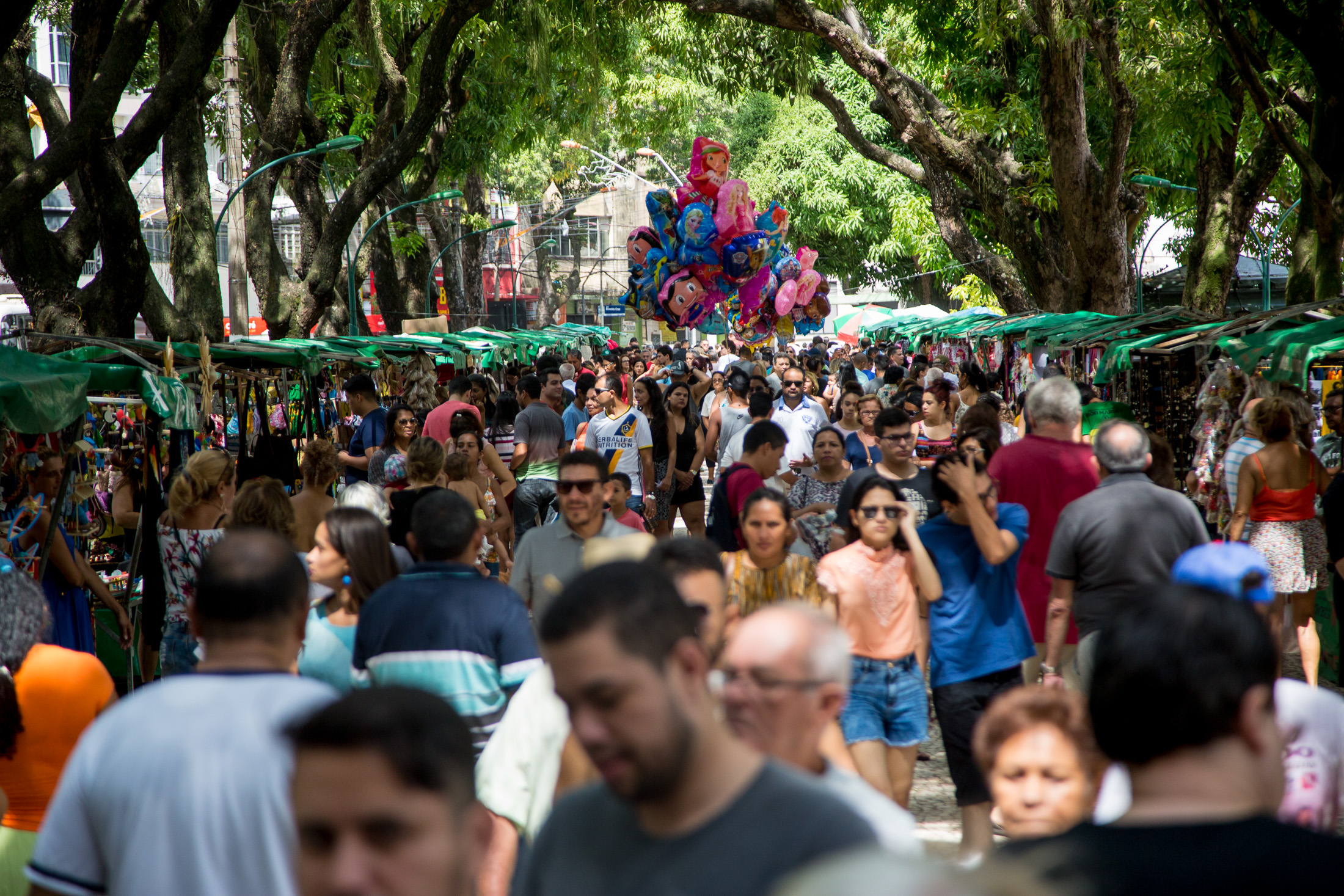 No primeiro domingo após inauguração, Praça da República lota