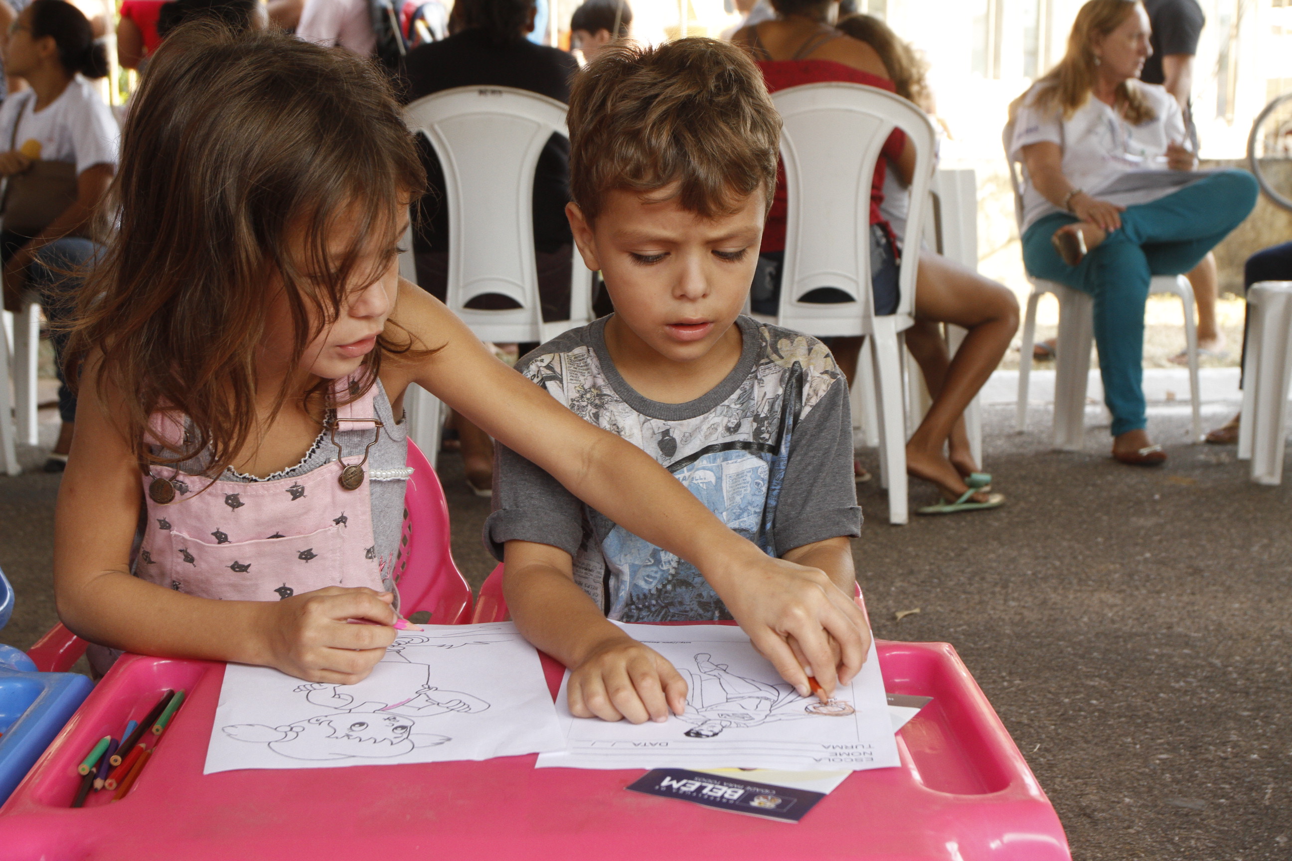 "Prefeitura no Bairro" garante centenas de atendimentos no Parque Verde