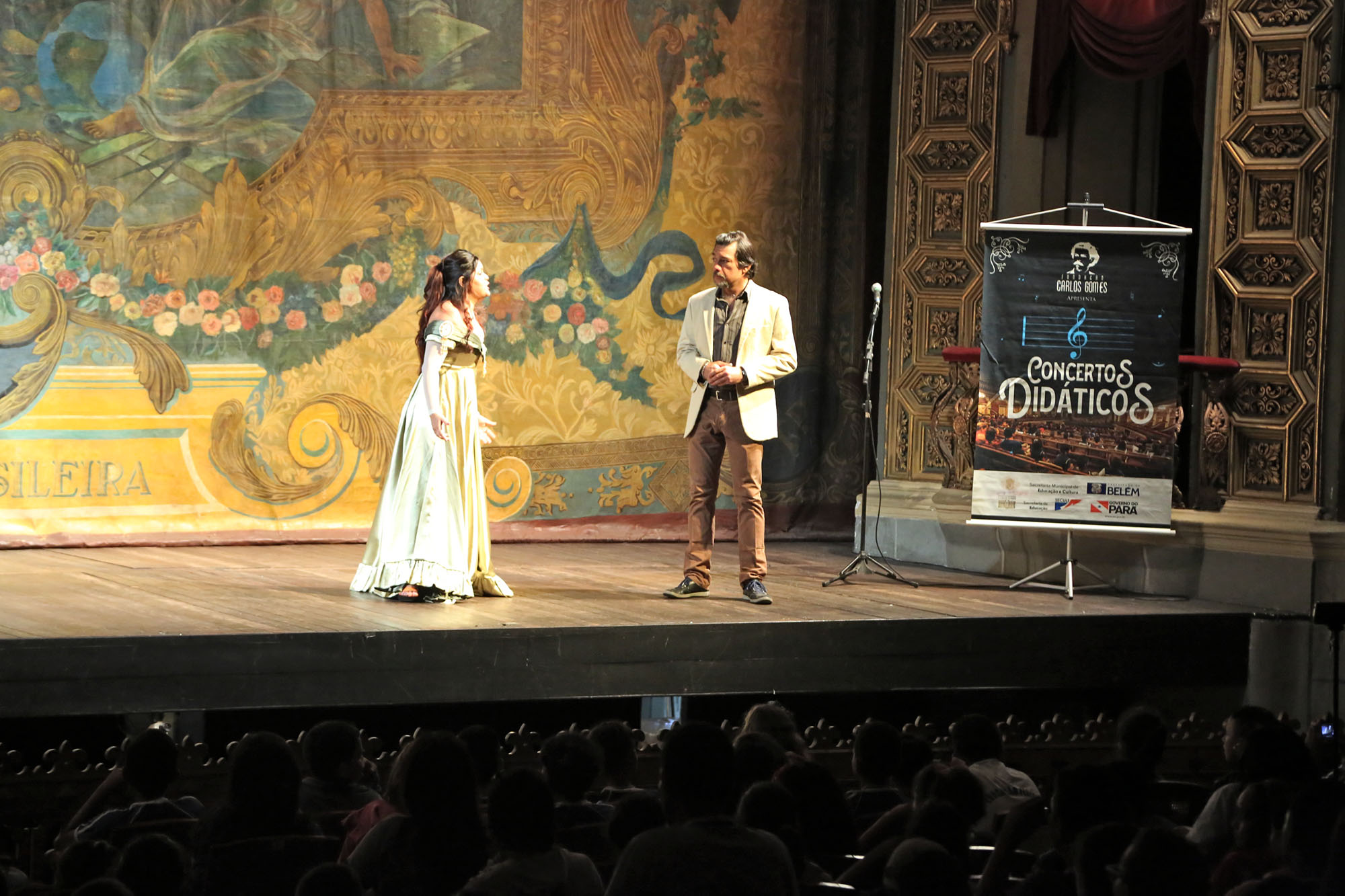 Projeto “Concertos Didáticos” leva mais de 300 estudantes ao Theatro da Paz 