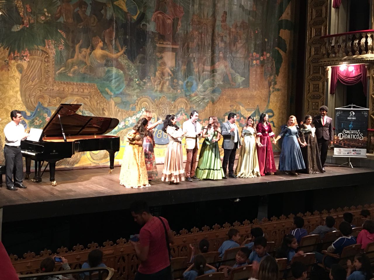 Projeto “Concertos Didáticos” leva mais de 300 estudantes ao Theatro da Paz 