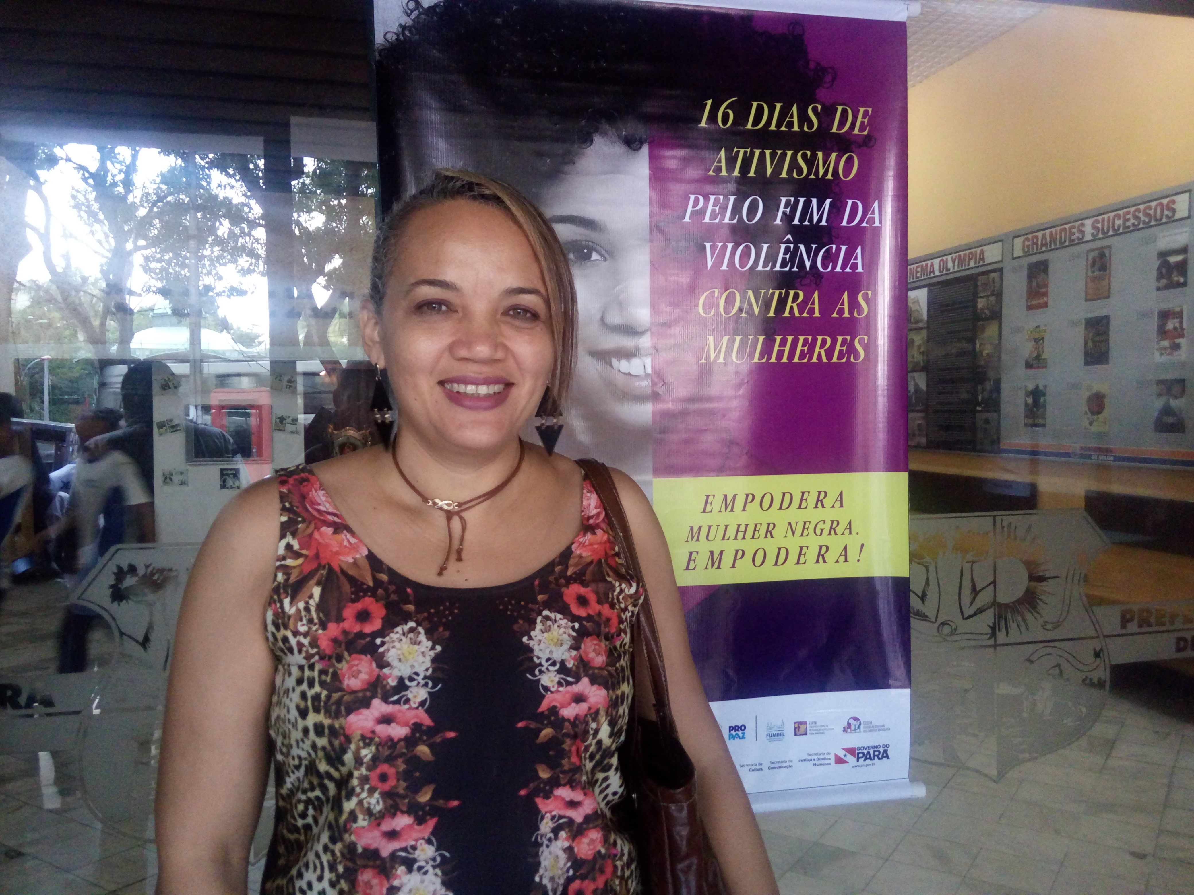 Sessão de cinema reúne estudantes para refletir sobre a violência e discriminação