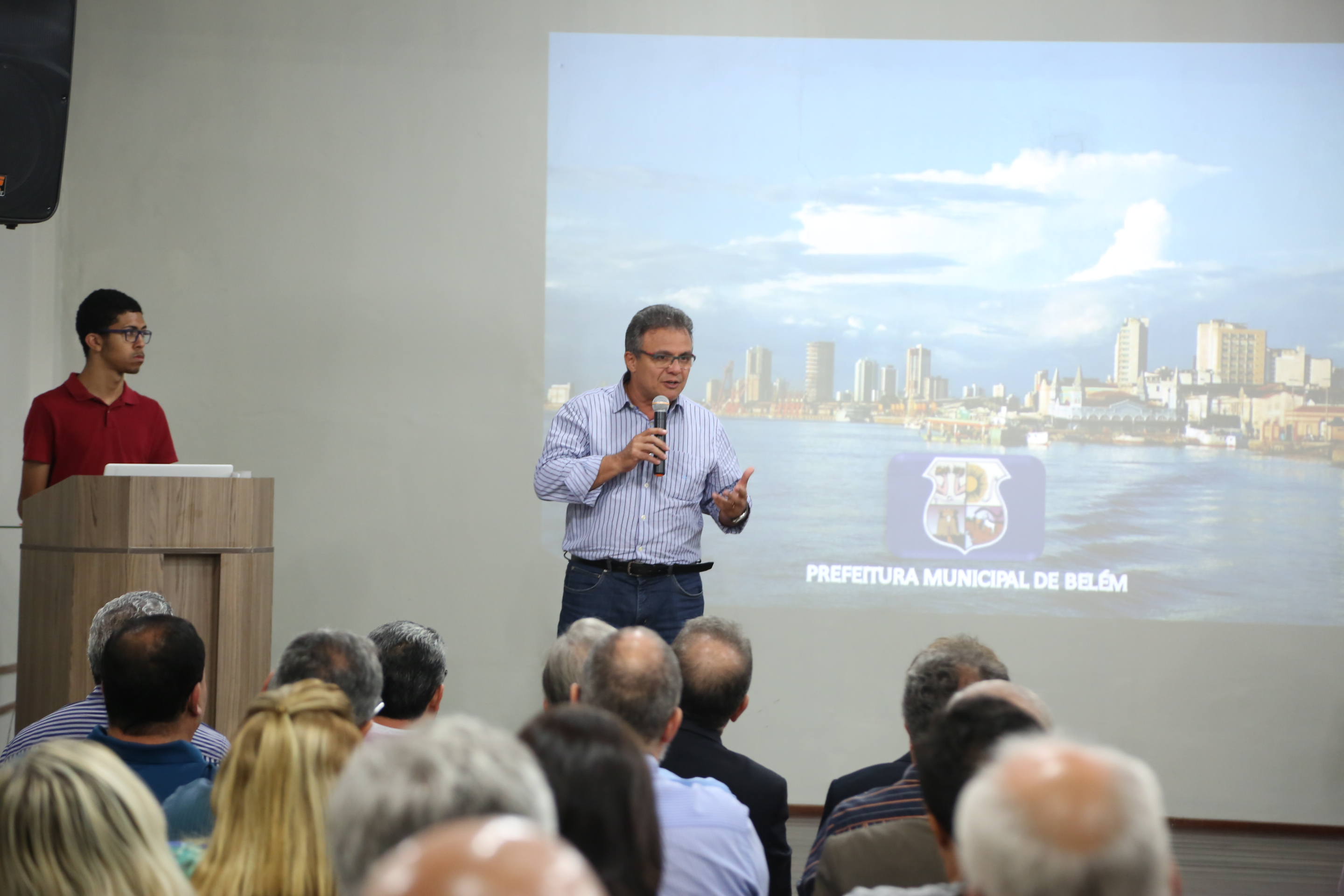 Prefeito Zenaldo Coutinho debate soluções para o Comércio de Belém