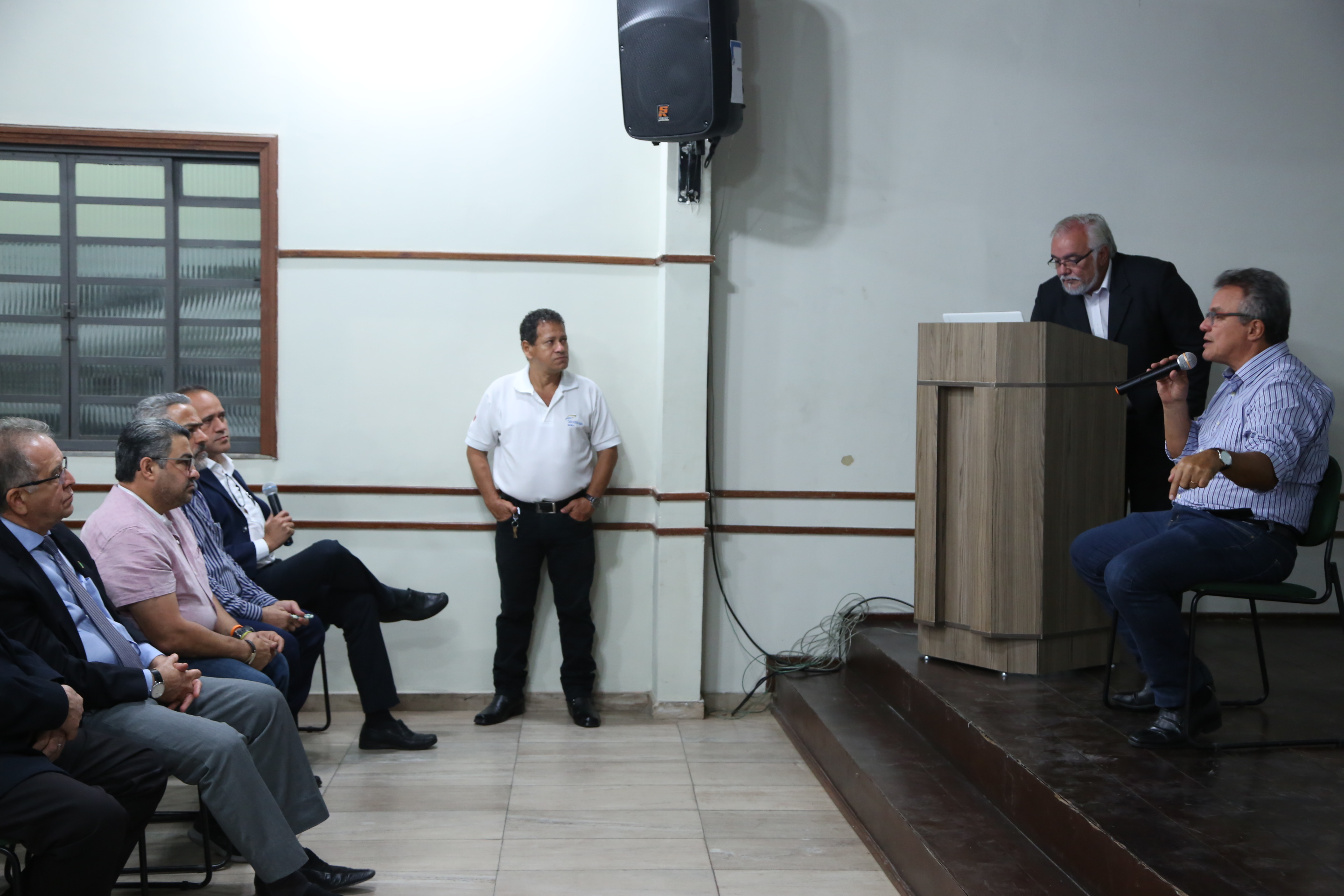 Prefeito Zenaldo Coutinho debate soluções para o Comércio de Belém